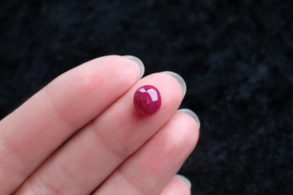 Ruby Cabochon Oval 2.8 ct