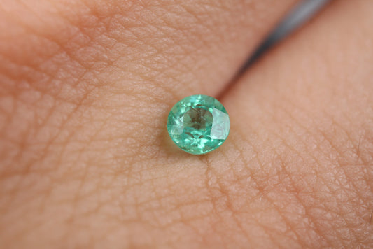 Shakiso Emerald round 0.3 ct