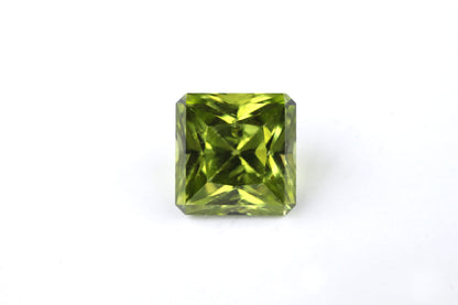 Peridot Square 1.5 ct