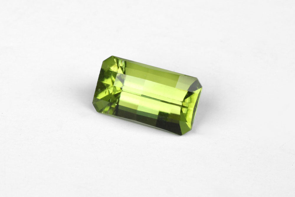 Peridot Checkered Rectangle 2.95 ct
