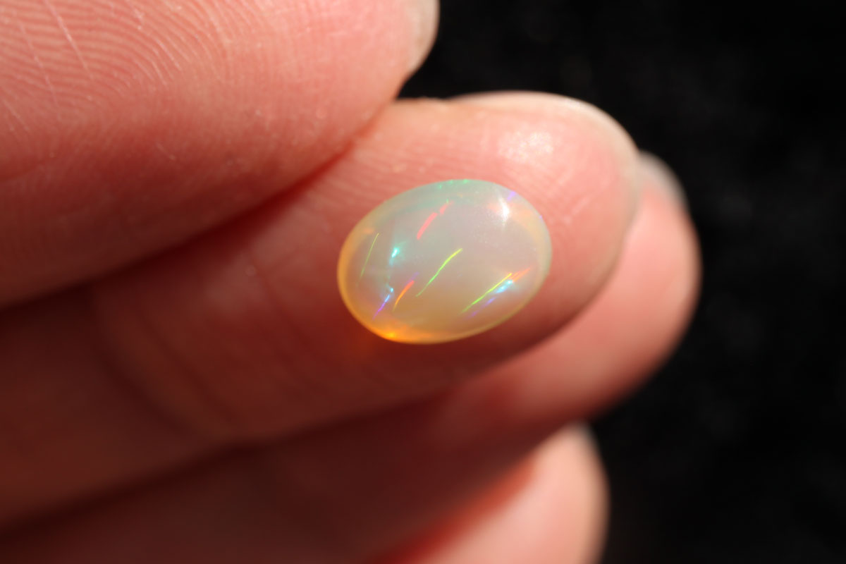 Crystal Wollo Opal Oval 1.06 ct
