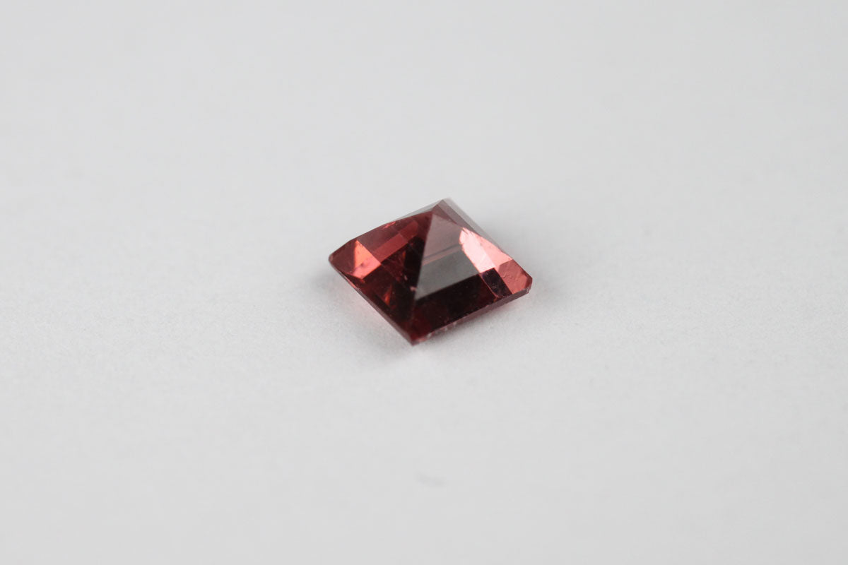 Red Tourmaline Square 0.2 ct