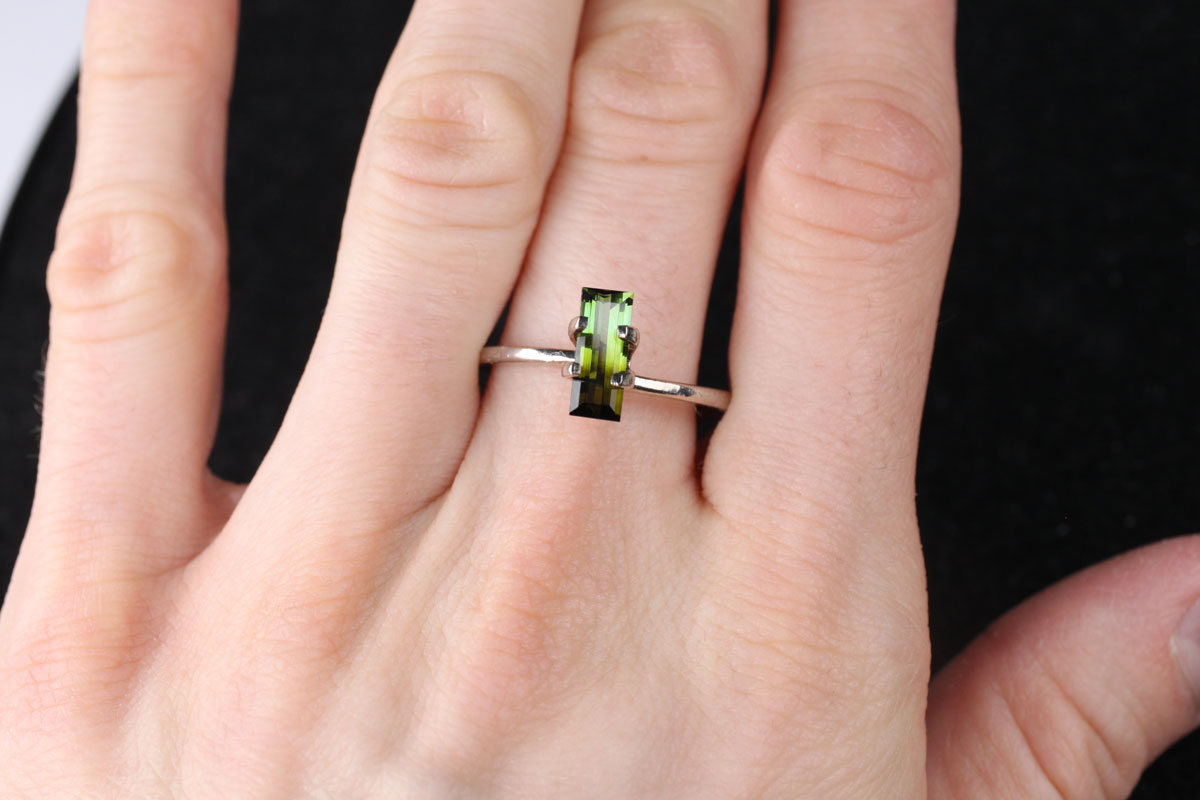 Bicolor Tourmaline Baguette 1 ct