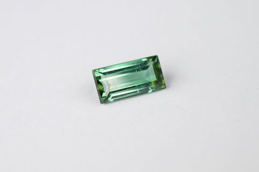 Green Tourmaline Rectangle 0.7 ct