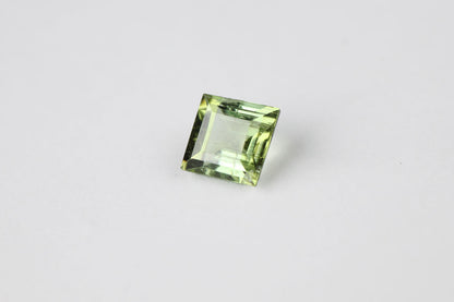 Green Tourmaline Square 0.6 ct