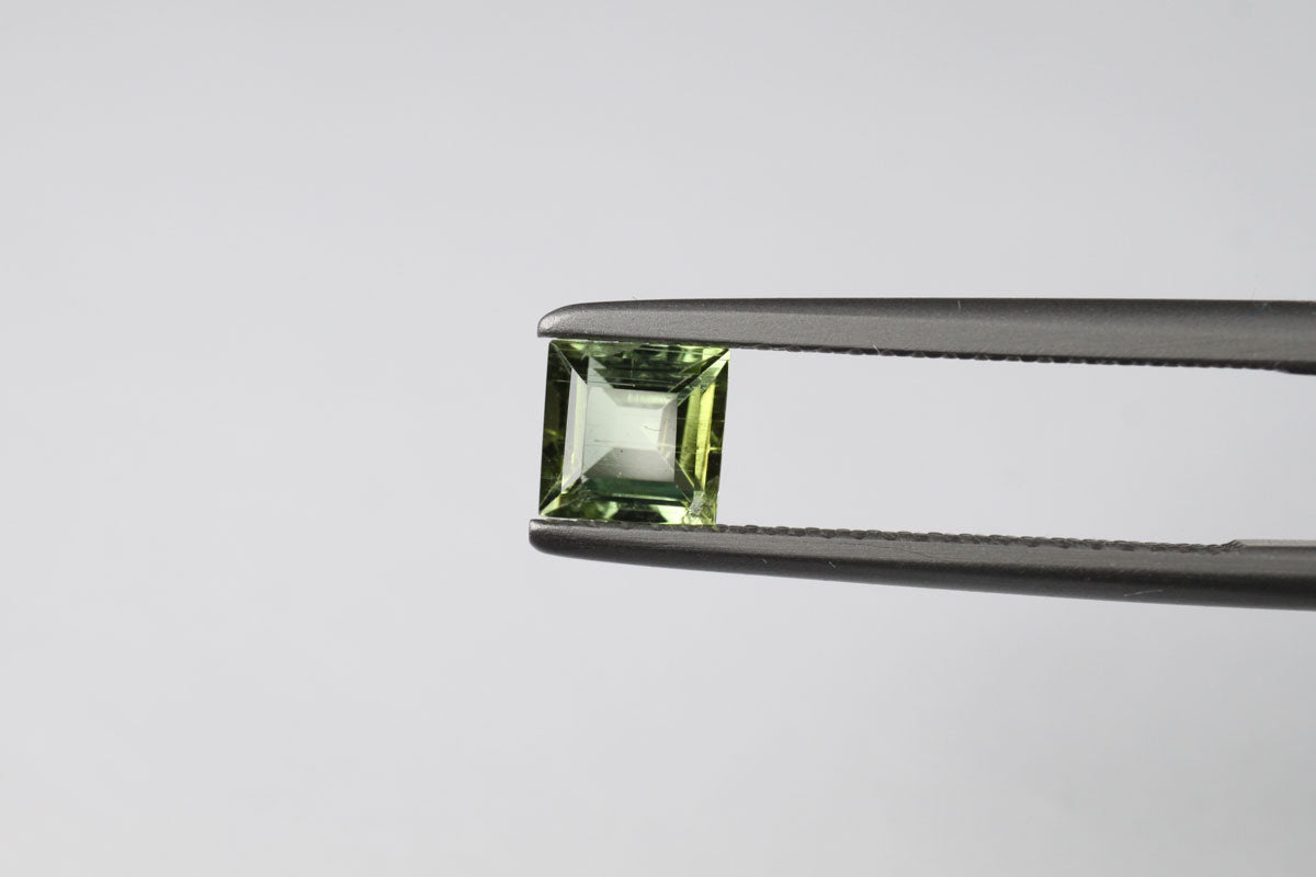 Green Tourmaline Square 0.6 ct