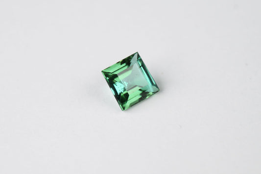 Green Tourmaline Square 0.8 ct