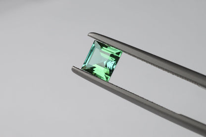 Green Tourmaline Square 0.8 ct