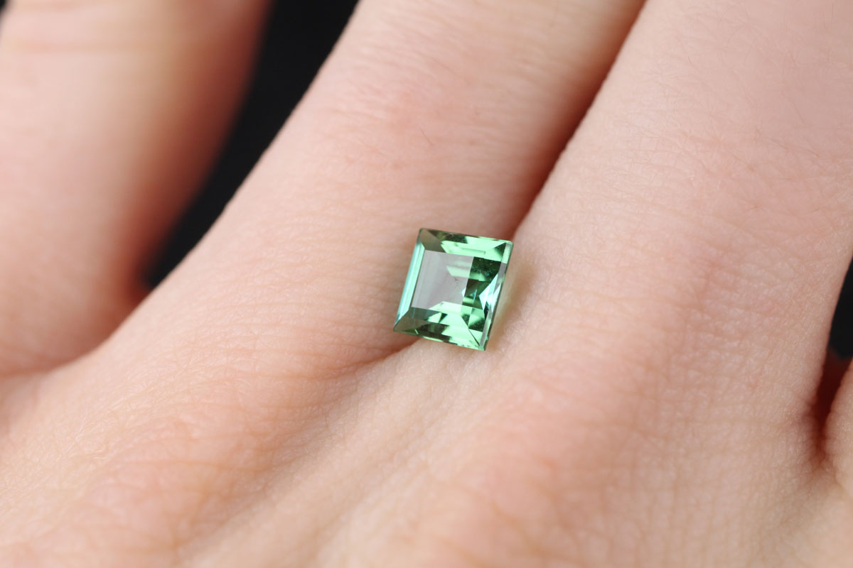Green Tourmaline Square 0.8 ct