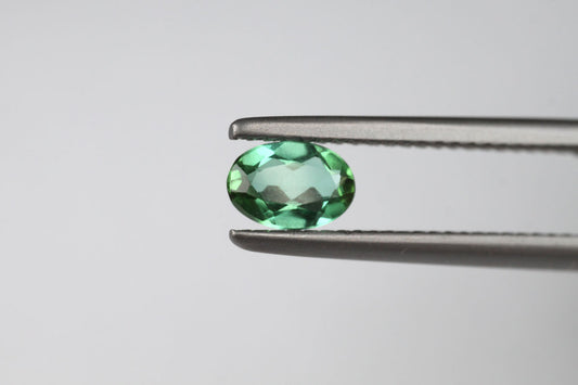 Green Tourmaline Oval 0.4 ct