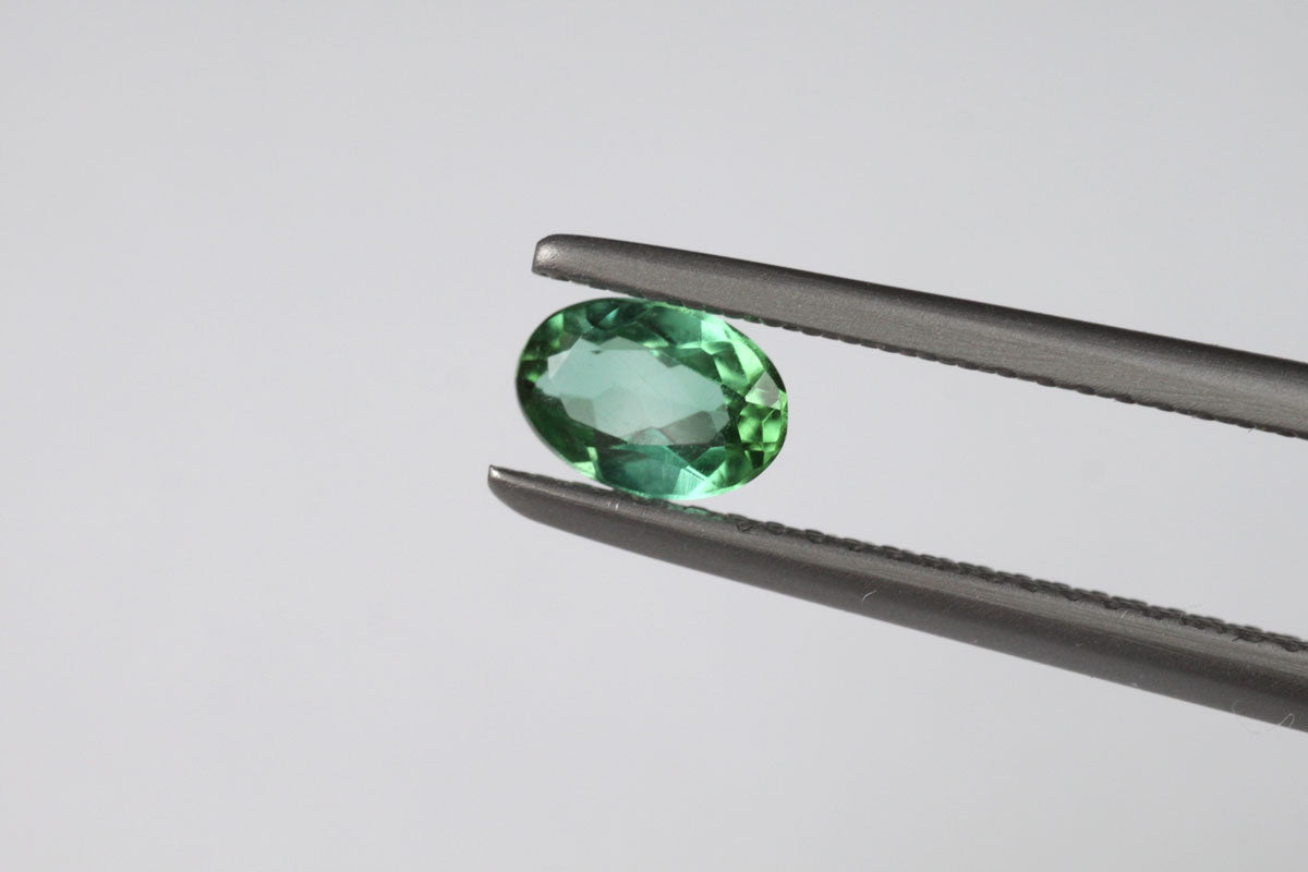 Green Tourmaline Oval 0.4 ct