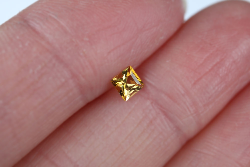 Canary Tourmaline Square 0.2 ct
