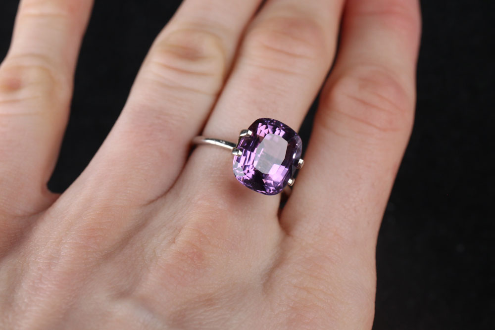 Amethyst Oval Stepcut 5.54 ct