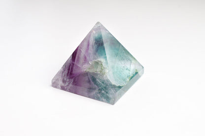 Flourite Pyramide Green-Purple 4 cm