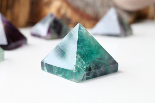 Fluorite Pyramide Green-Blue-Purple 3 cm