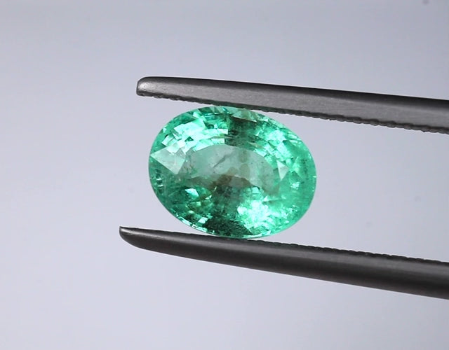 Shakiso Emerald oval 1.75 ct