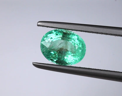 Shakiso Emerald oval 1.75 ct