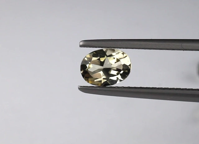 Zultanite Oval 7x5 mm