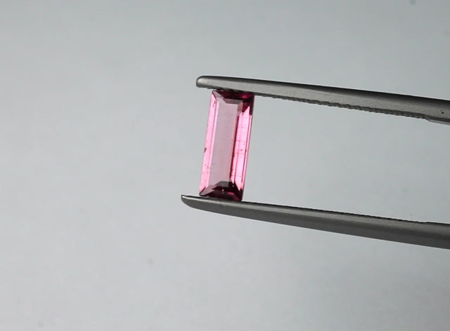 Pink Tourmaline Baguette 0.8 ct