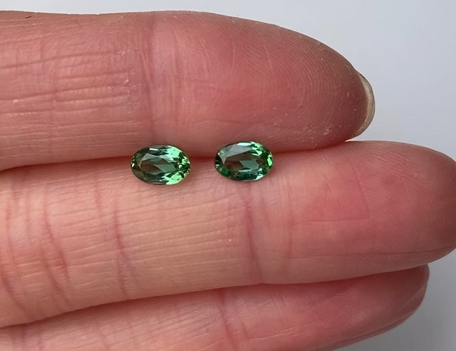 Green Tourmaline Oval 6x4 mm Pair