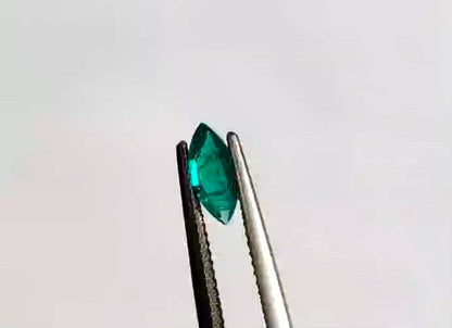 Emerald 0.6 ct