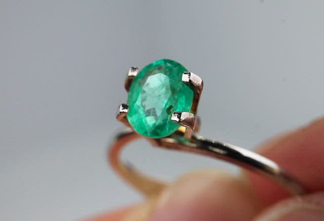 Emerald 0.98 ct